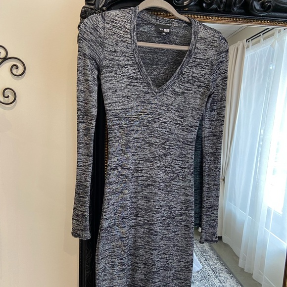 Wilfred Free long sleeve knit black/dark grey heathered dress - Picture 3 of 8